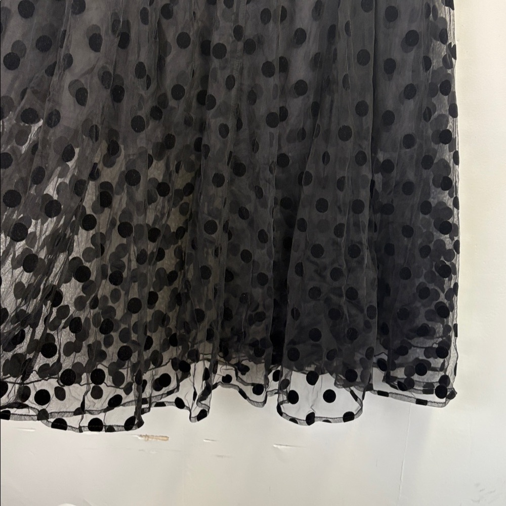 New York & Company Black Polka Dot Overlay Skirt/ Size Medium - Picture 5 of 9